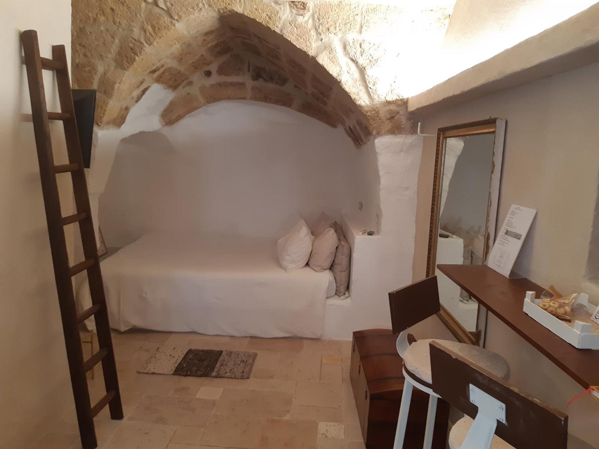 La Segreta Del Castello, Private Access Bed & Breakfast Gioia Del Colle Exterior photo
